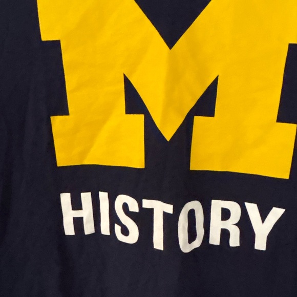 University of Michigan Wolverines History Department t-Shirt size medium. EUC. - Picture 4 of 8